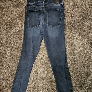 Abercrombie & Fitch Hi-Rise Skinny Jeans